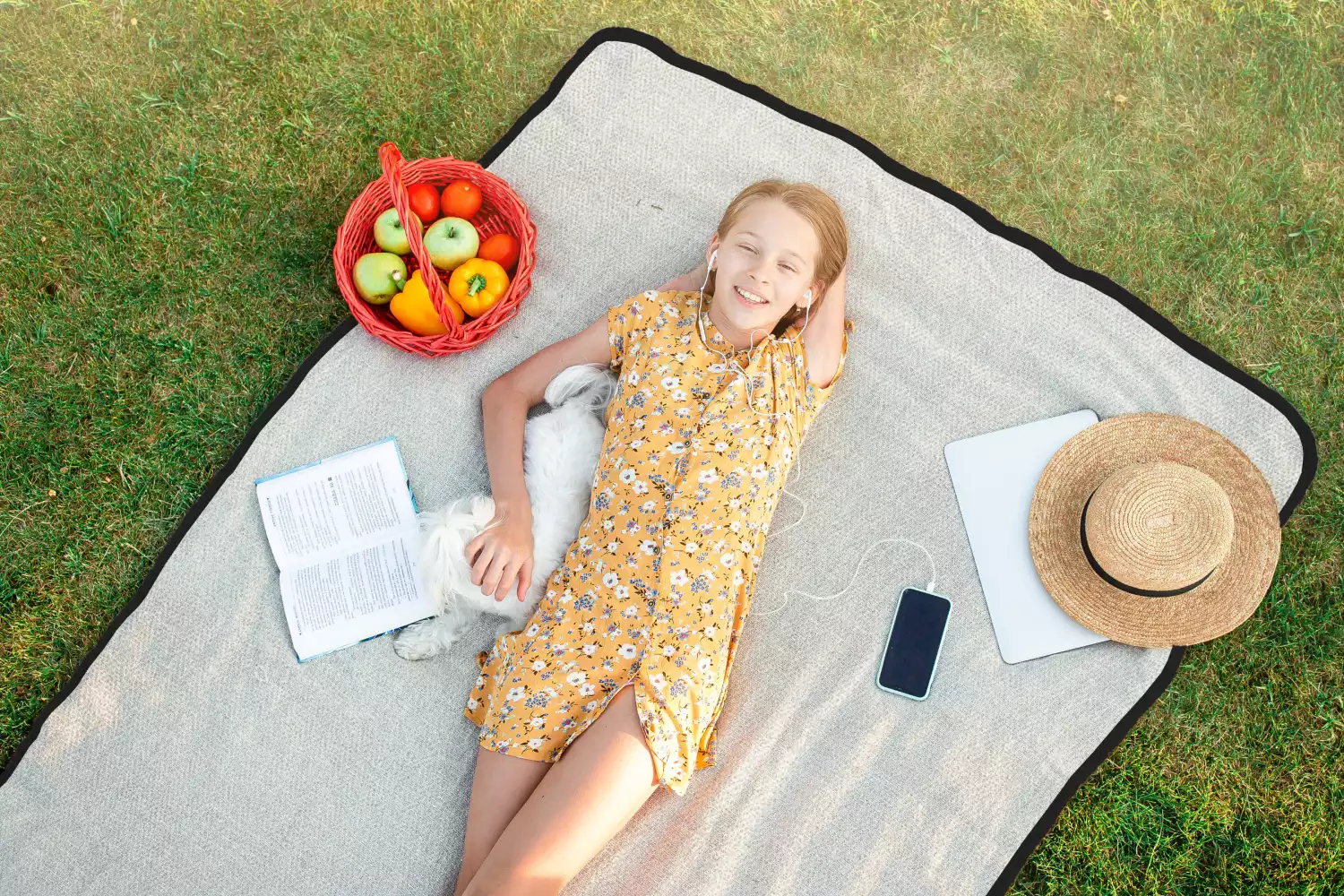 waterproof bottom picnic blanket